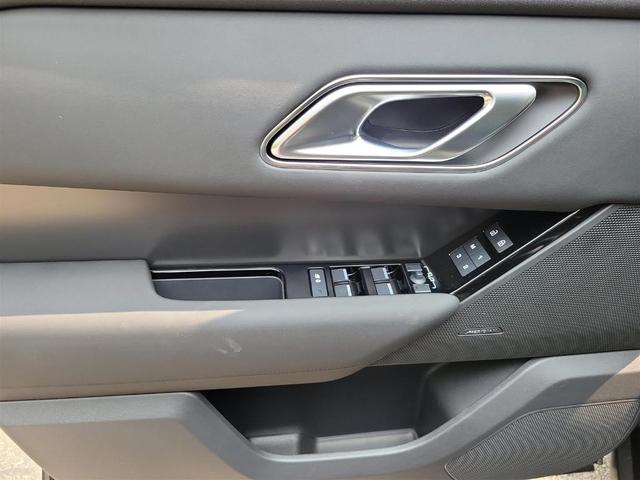 Photo of 2026 Santorini Black Land Rover Range Rover Velar