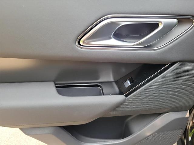 Photo of 2026 Santorini Black Land Rover Range Rover Velar
