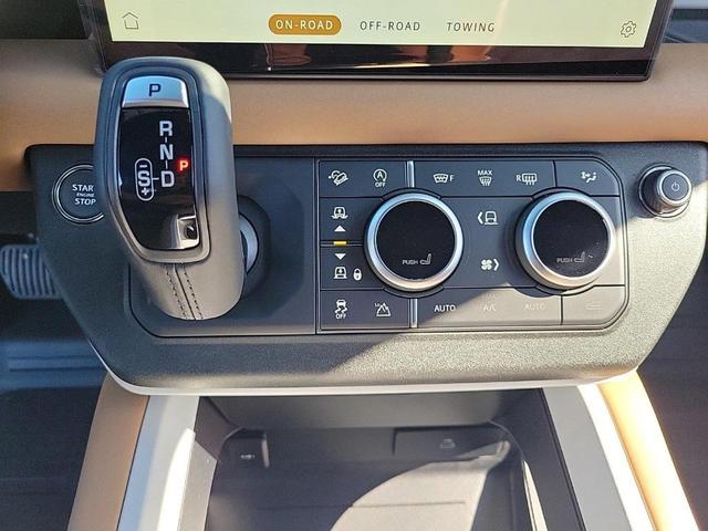 Photo of 2025 Pangea Green Land Rover Defender