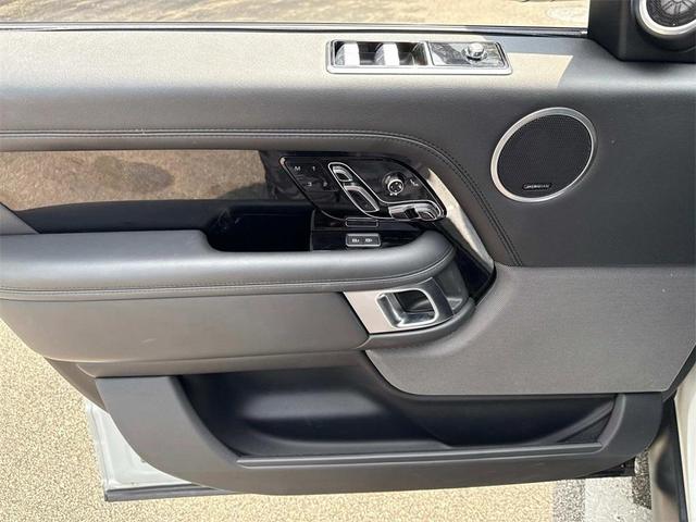 Photo of 2021 Fuji White Land Rover Range Rover