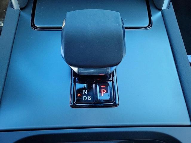Photo of 2024 Santorini Black Land Rover Discovery Sport