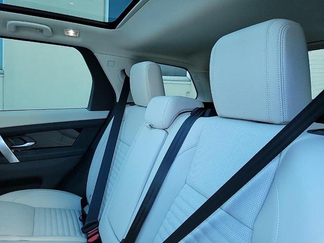 Photo of 2024 Santorini Black Land Rover Discovery Sport