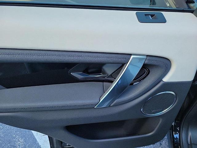 Photo of 2024 Santorini Black Land Rover Discovery Sport