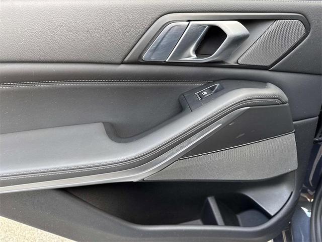 Photo of 2022 Metallic BMW X5