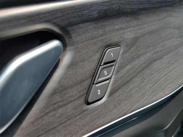 Photo of 2025 Diamond Black Jeep Grand Cherokee