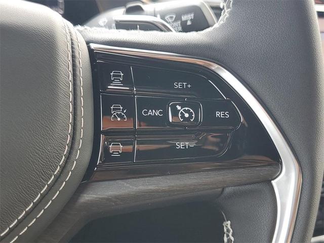 Photo of 2025 Diamond Black Jeep Grand Cherokee