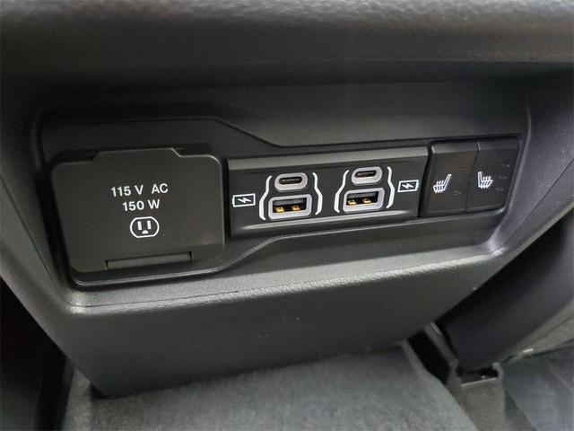 Photo of 2025 Diamond Black Jeep Grand Cherokee
