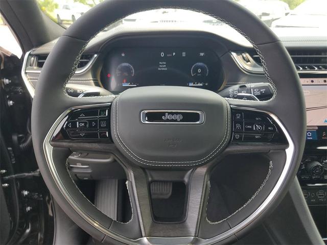 Photo of 2025 Diamond Black Jeep Grand Cherokee