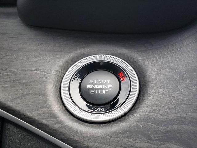 Photo of 2025 Velvet Red Pearlcoat Jeep Grand Cherokee L