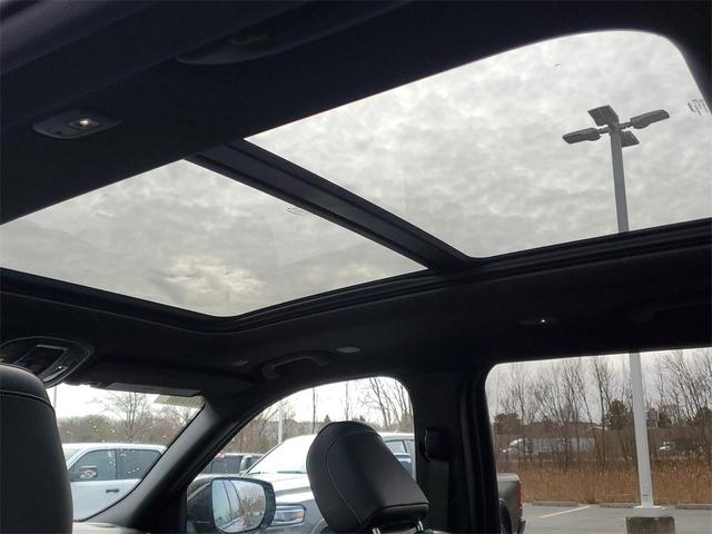 Photo of 2025 Velvet Red Pearlcoat Jeep Grand Cherokee L