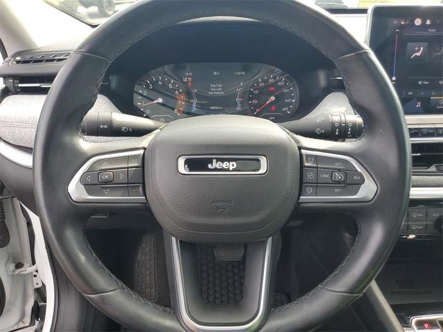Photo of 2022 Bright White Clearcoat Jeep Compass