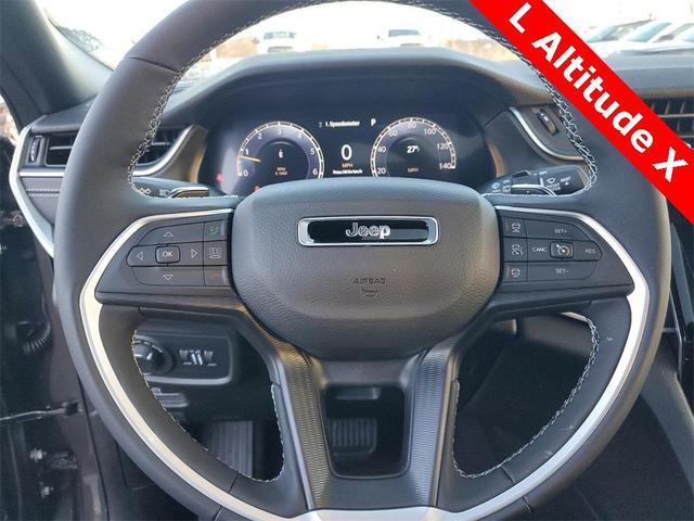 Photo of 2025 Gray Jeep Grand Cherokee L