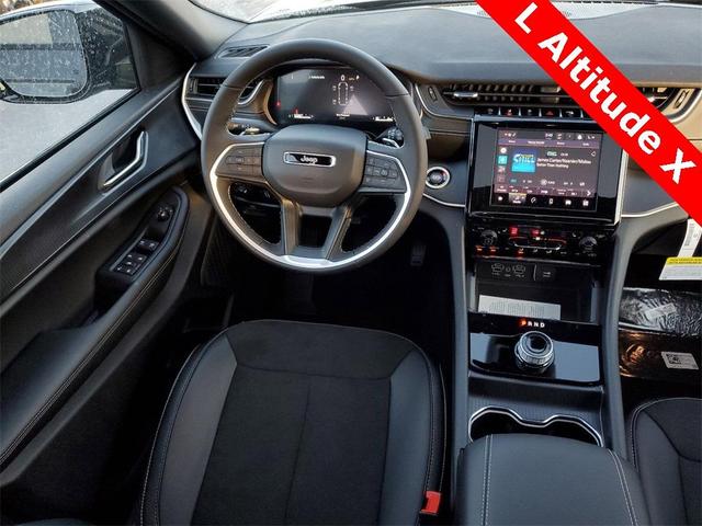 Photo of 2025 Gray Jeep Grand Cherokee L