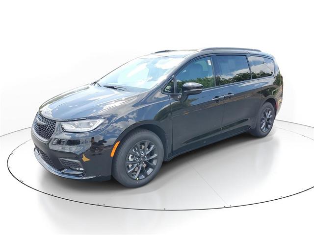 Photo of 2025 Diamond Black Chrysler Pacifica