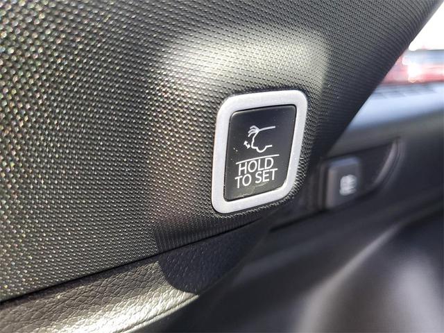 Photo of 2025 Velvet Red Pearlcoat Jeep Grand Cherokee