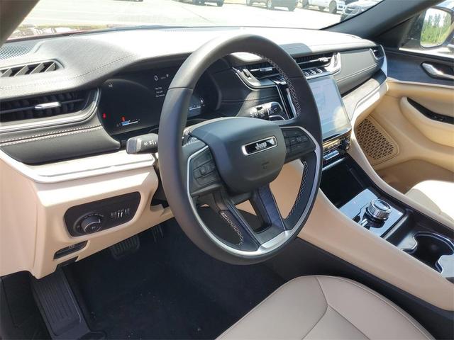 Photo of 2025 Velvet Red Pearlcoat Jeep Grand Cherokee
