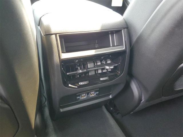 Photo of 2025 Silver Jeep Grand Cherokee