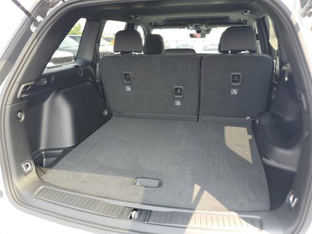 Photo of 2025 Silver Jeep Grand Cherokee