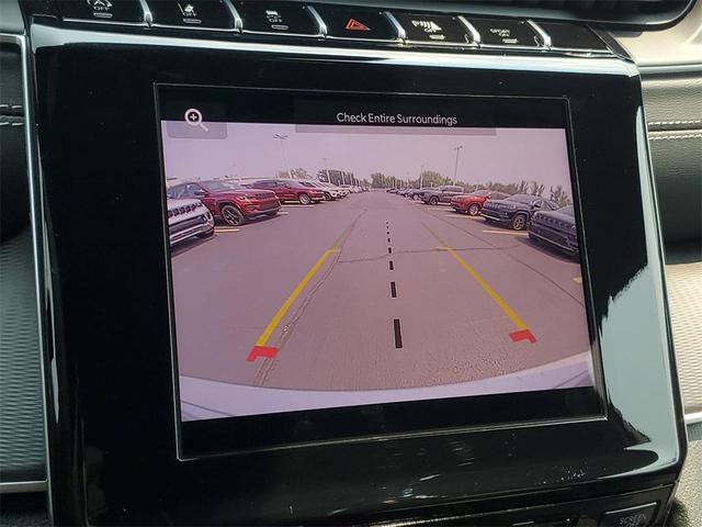Photo of 2025 Silver Jeep Grand Cherokee