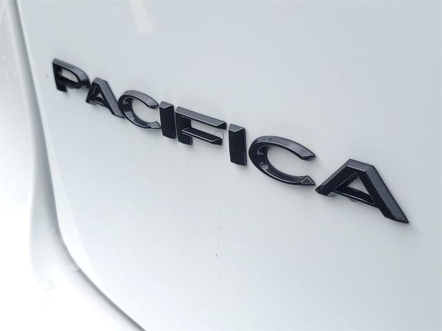 Photo of 2026 PW7 Chrysler Pacifica