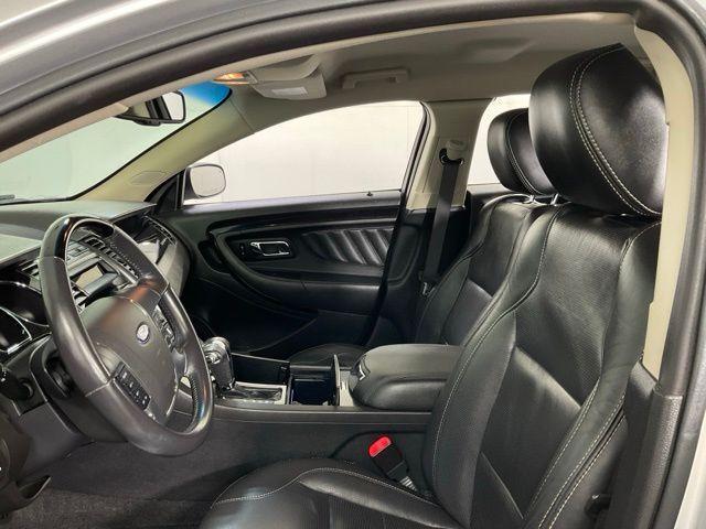 Photo of 2010 Ingot Silver Metallic Ford Taurus