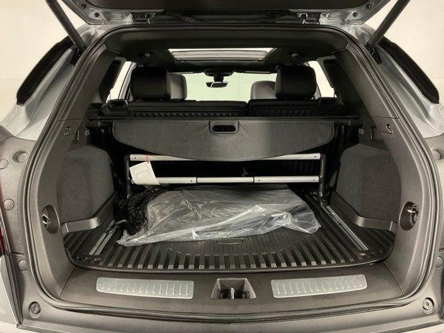 Photo of 2025 Silver Metallic Cadillac XT5