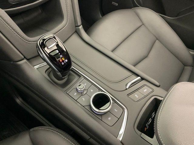 Photo of 2025 Silver Metallic Cadillac XT5