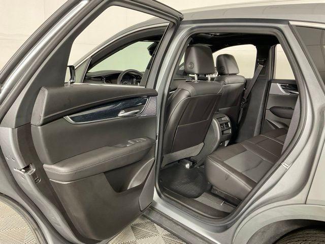 Photo of 2025 Silver Metallic Cadillac XT5