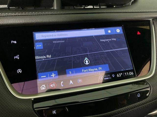Photo of 2025 Silver Metallic Cadillac XT5