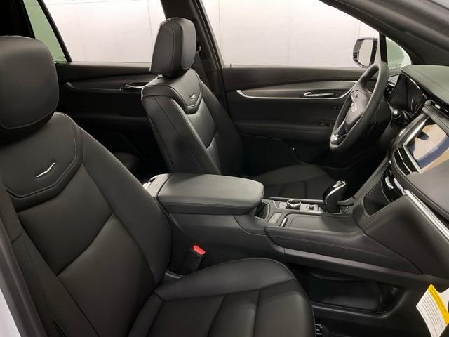 Photo of 2025 Crystal White Tri-Coat Cadillac XT6