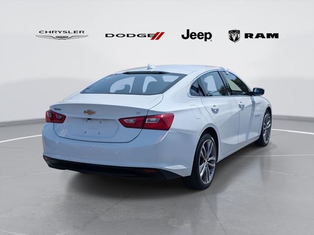 Photo of 2023 Summit White Chevrolet Malibu