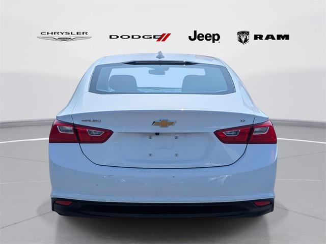 Photo of 2023 Summit White Chevrolet Malibu