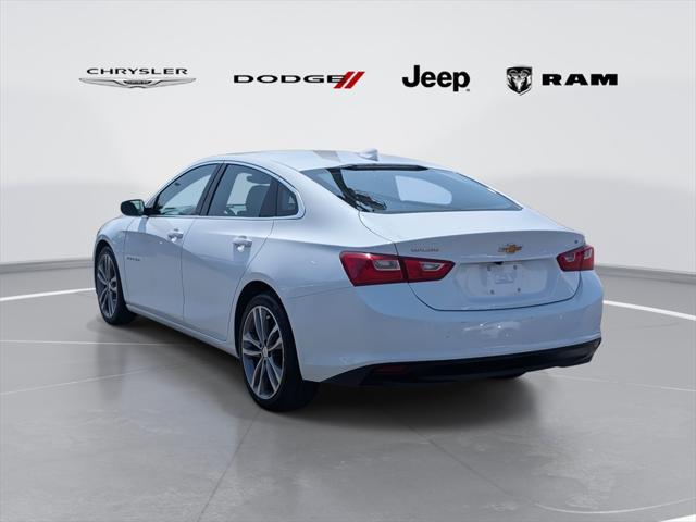 Photo of 2023 Summit White Chevrolet Malibu