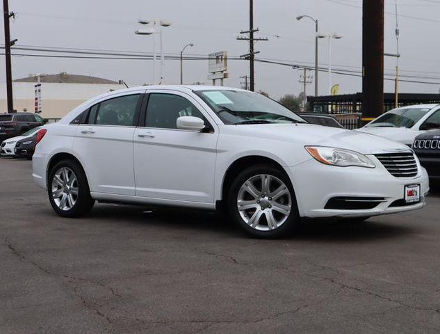 2013 Chrysler 200