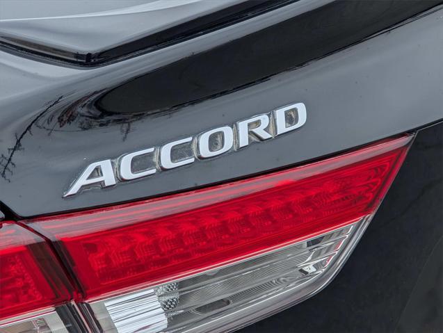 Photo of 2022 Crystal Black Pearl Honda Accord