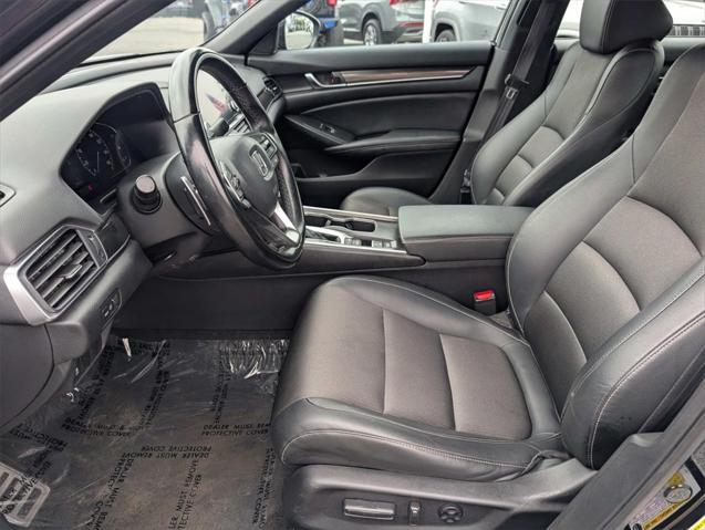 Photo of 2022 Crystal Black Pearl Honda Accord