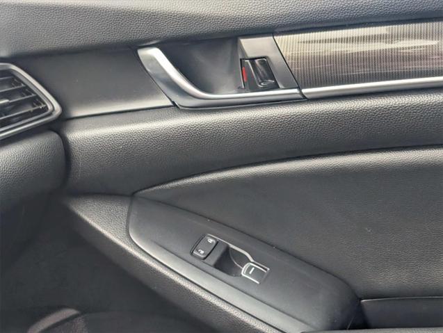 Photo of 2022 Crystal Black Pearl Honda Accord