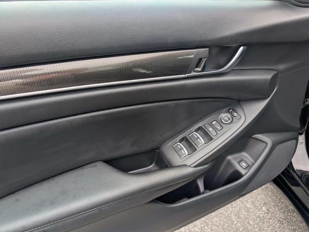 Photo of 2022 Crystal Black Pearl Honda Accord