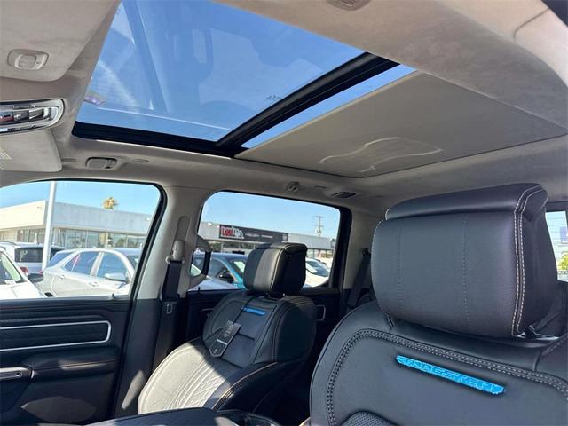 Photo of 2026 Diamond Black Crystal Pearlcoat RAM 1500