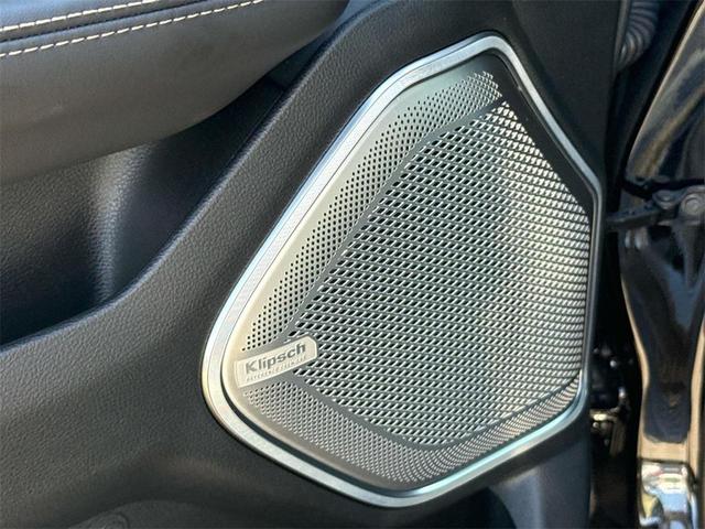 Photo of 2026 Diamond Black Crystal Pearlcoat RAM 1500