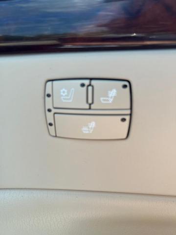 Photo of 2010 BRONZE Cadillac DTS