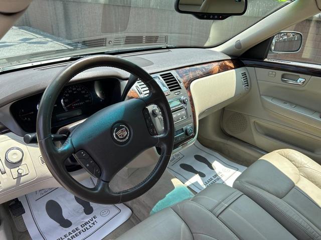 Photo of 2010 BRONZE Cadillac DTS