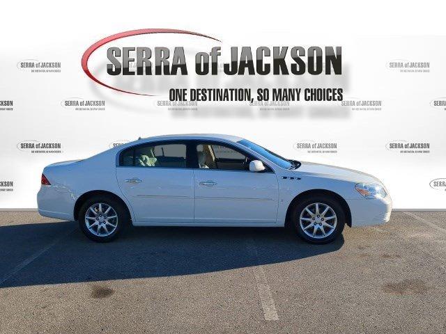 Photo of 2008 White Opal Buick Lucerne