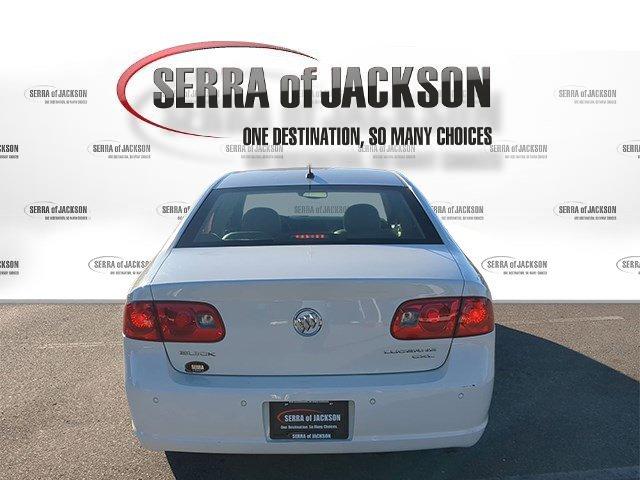 Photo of 2008 White Opal Buick Lucerne