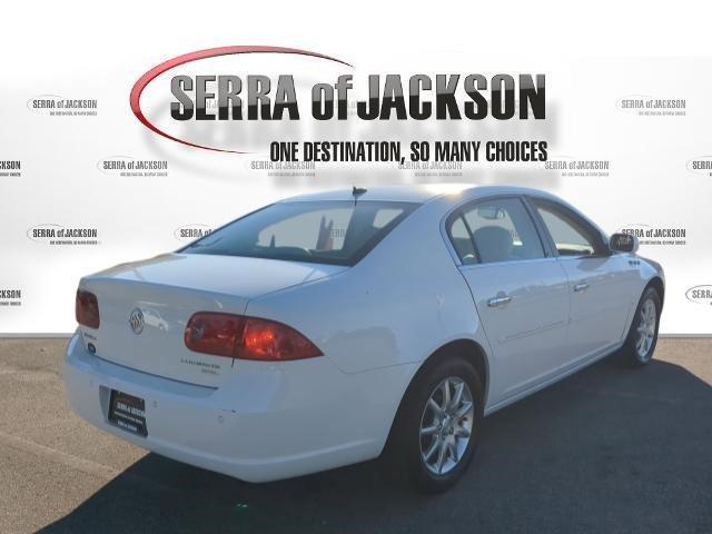Photo of 2008 White Opal Buick Lucerne