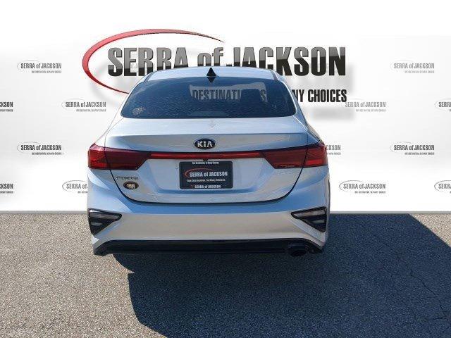 Photo of 2020 Silky Silver Kia Forte