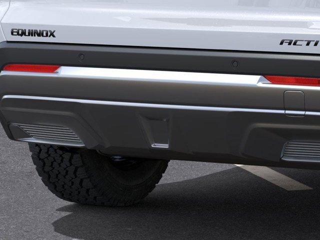 Photo of 2026 Polar White Tricoat Chevrolet Equinox