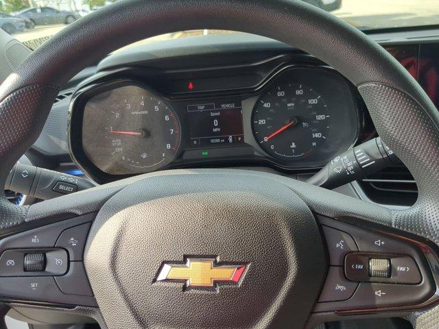 Photo of 2024 Summit White Chevrolet Trax