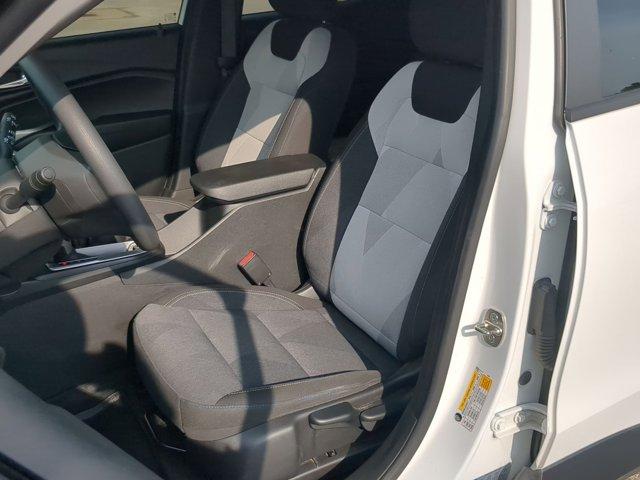 Photo of 2024 Summit White Chevrolet Trax