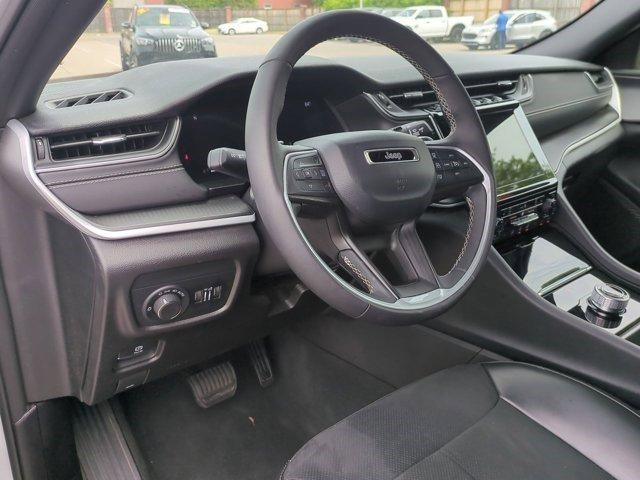 Photo of 2024 Silver Zynith Jeep Grand Cherokee